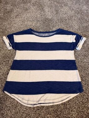 Maurices 24/7 Women's Short Sleeve Blue/White Striped Top Size medium t-shirt